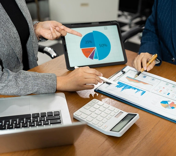 Smooth-and-Accurate-IFRS-Reporting