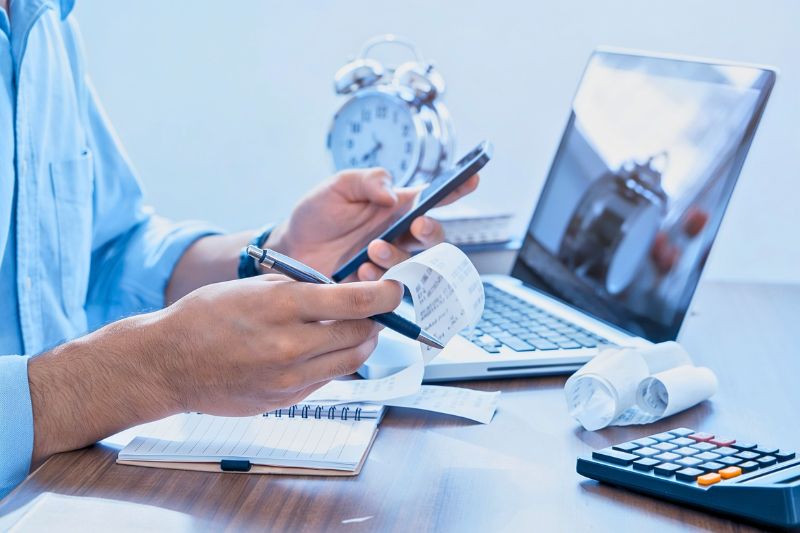 كيف توفر خدمات المحاسبة الخارجية الوقت والمال لشركتك